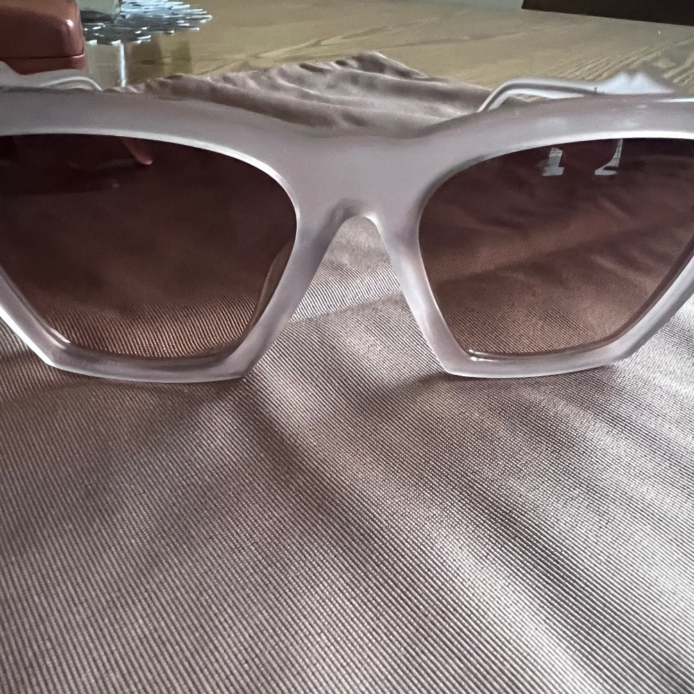 Illesteva Lisbon Beige Gradient Sunglasses made in Italy